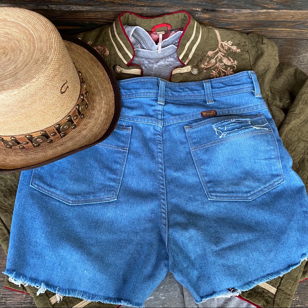 VINTAGE WRANGLER DENIM CUTOFF SHORTS BLUE SZ 36